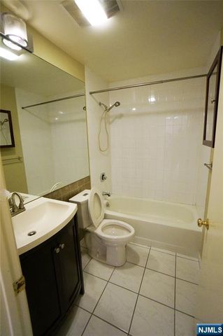 203 Nelson Court O203, Edgewater, NJ 07020