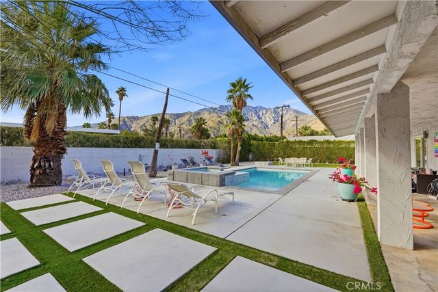 303 E San Rafael Drive, Palm Springs, CA 92262