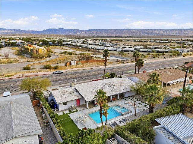 303 E San Rafael Drive, Palm Springs, CA 92262