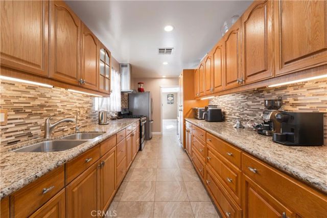 6238 Longridge Avenue, Van Nuys, CA 91401
