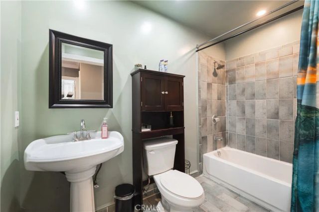 6238 Longridge Avenue, Van Nuys, CA 91401