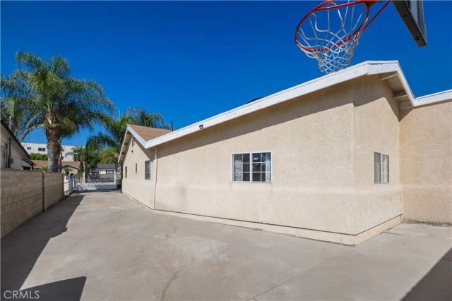 6238 Longridge Avenue, Van Nuys, CA 91401
