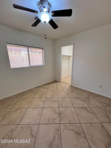 3912 W Oak Springs Trail, Tucson, AZ 85745