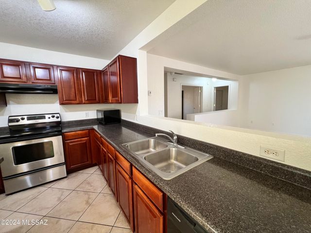 3912 W Oak Springs Trail, Tucson, AZ 85745