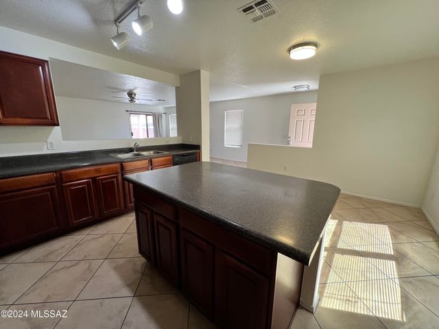 3912 W Oak Springs Trail, Tucson, AZ 85745
