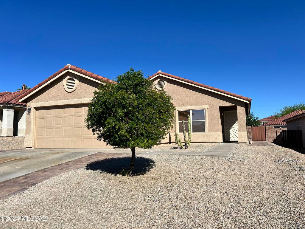 3912 W Oak Springs Trail, Tucson, AZ 85745