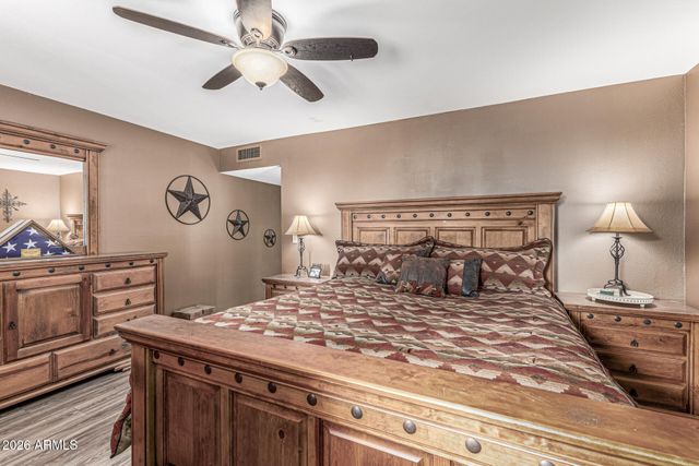 10235 W CLAIR Drive, Sun City, AZ 85351