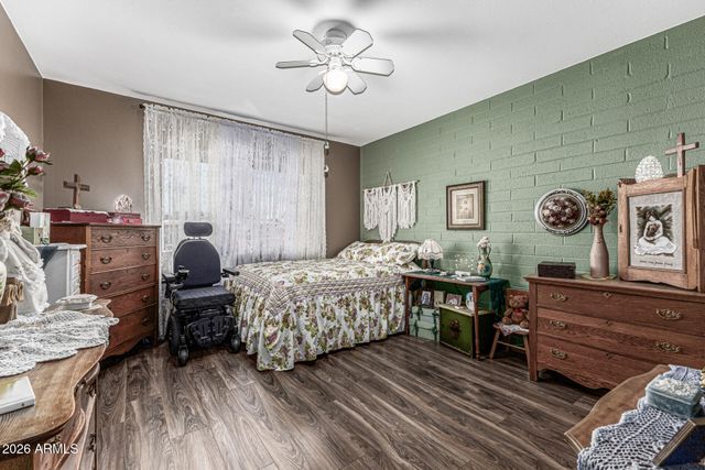 10235 W CLAIR Drive, Sun City, AZ 85351