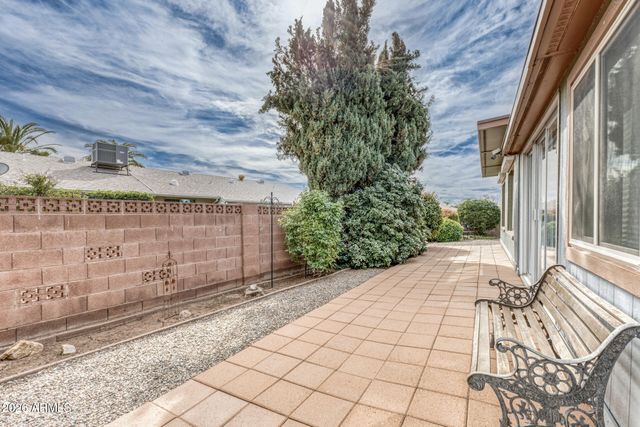 10235 W CLAIR Drive, Sun City, AZ 85351