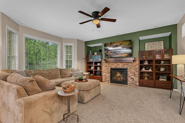 3373 Couchtown Path, Rosemount, MN 55068