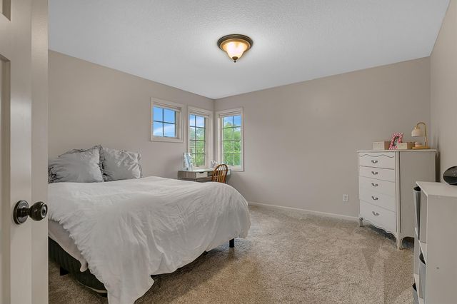 3373 Couchtown Path, Rosemount, MN 55068