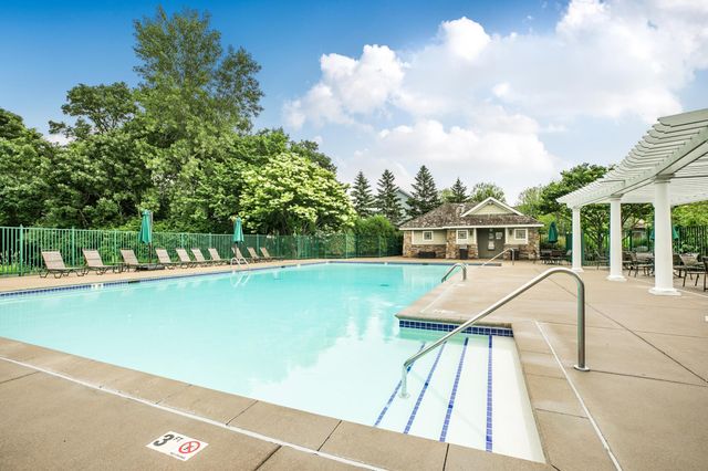 3373 Couchtown Path, Rosemount, MN 55068