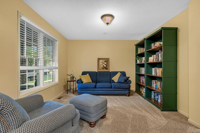 3373 Couchtown Path, Rosemount, MN 55068
