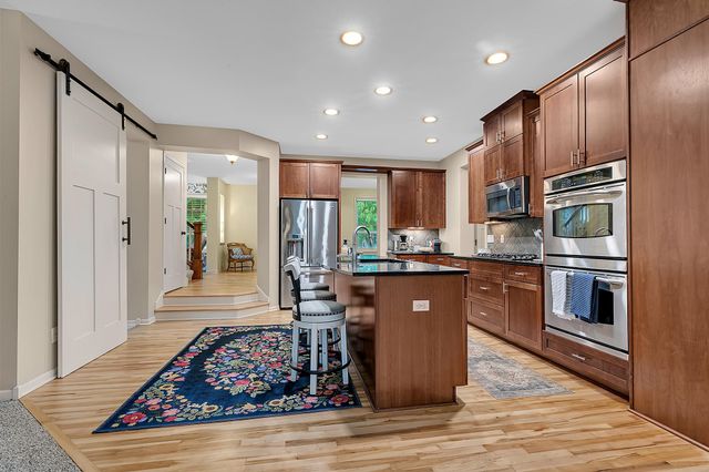 3373 Couchtown Path, Rosemount, MN 55068