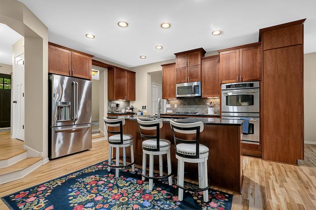 3373 Couchtown Path, Rosemount, MN 55068