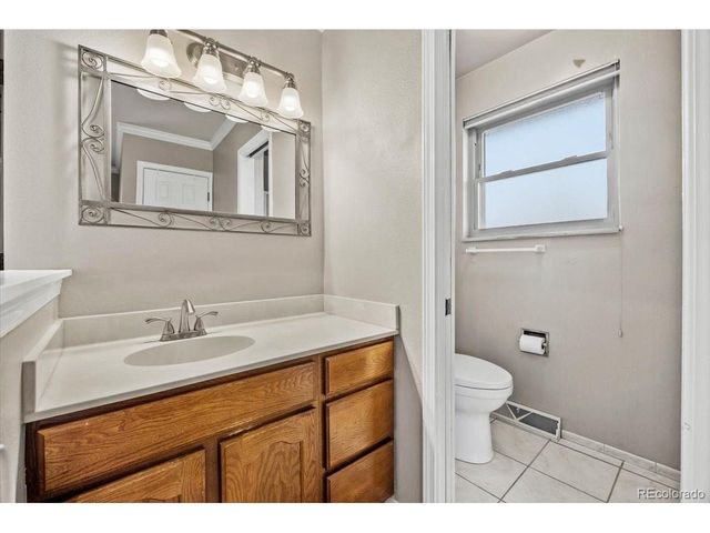 5477 S Cimarron Rd, Littleton, CO 80123
