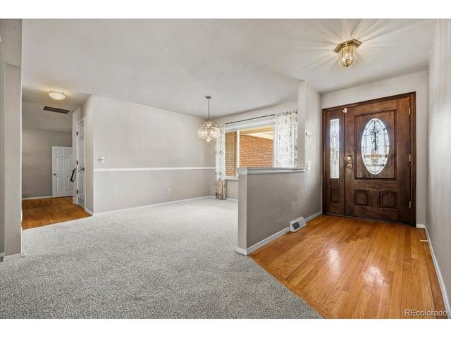 5477 S Cimarron Rd, Littleton, CO 80123