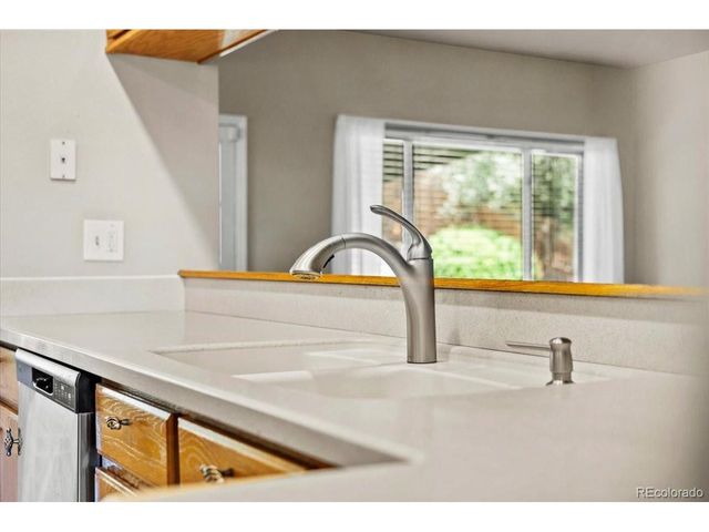 5477 S Cimarron Rd, Littleton, CO 80123