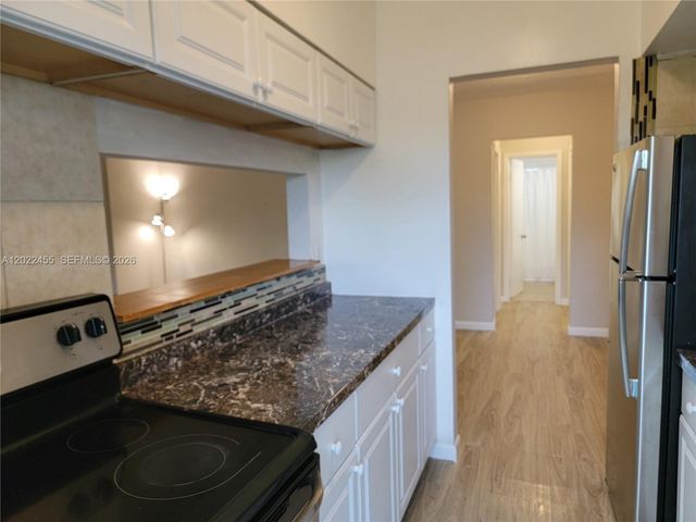 835 Lenox Ave 303, Miami Beach, FL 33139