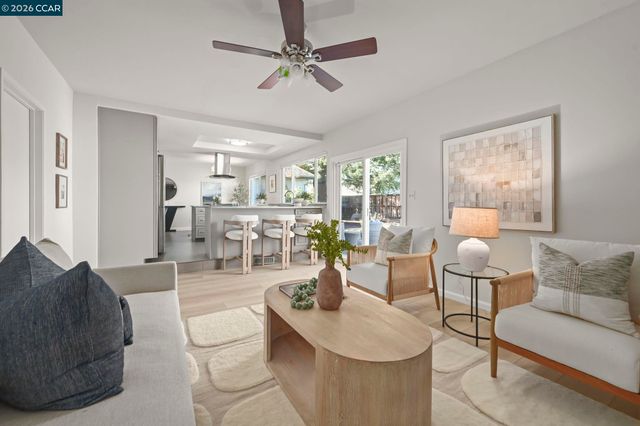 1727 Berrywood Ct, Concord, CA 94521