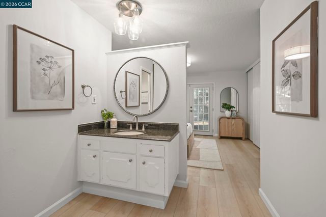 1727 Berrywood Ct, Concord, CA 94521