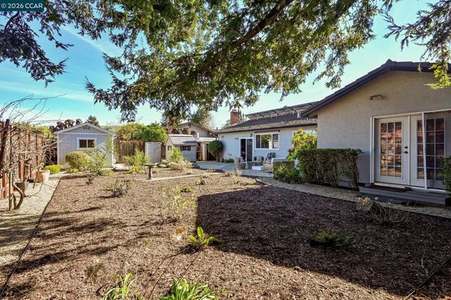 1727 Berrywood Ct, Concord, CA 94521