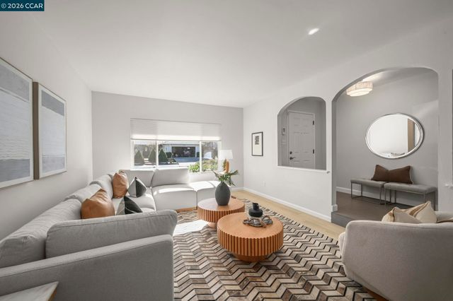 1727 Berrywood Ct, Concord, CA 94521