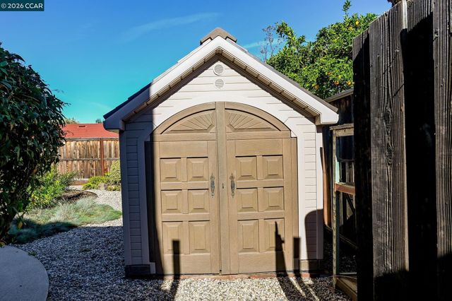 1727 Berrywood Ct, Concord, CA 94521