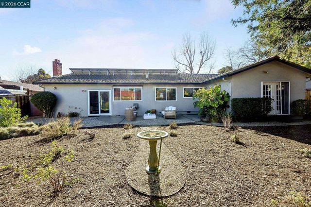 1727 Berrywood Ct, Concord, CA 94521