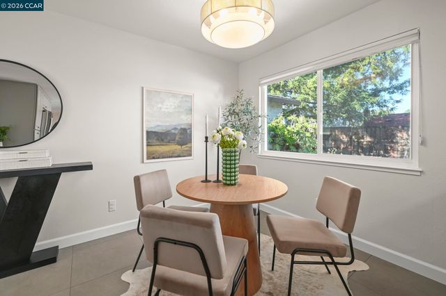 1727 Berrywood Ct, Concord, CA 94521