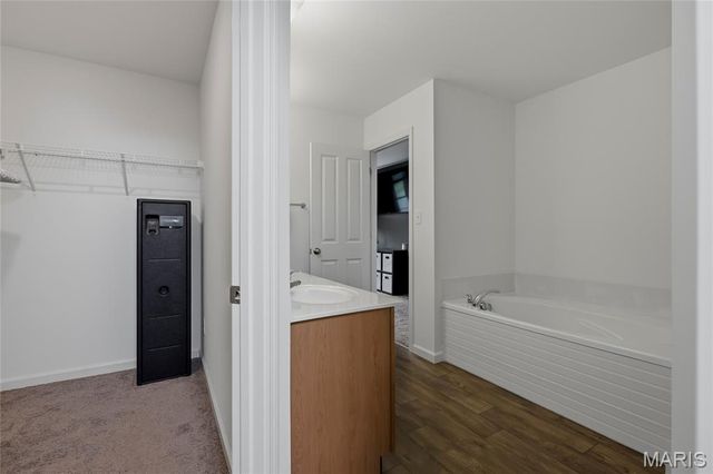 134 Suntan Way, St Charles, MO 63301