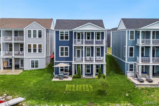 134 Suntan Way, St Charles, MO 63301