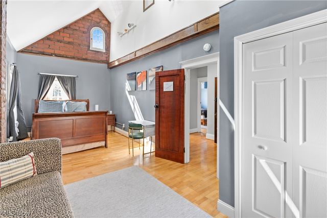 12404 Larchmere Boulevard, Cleveland, OH 44120