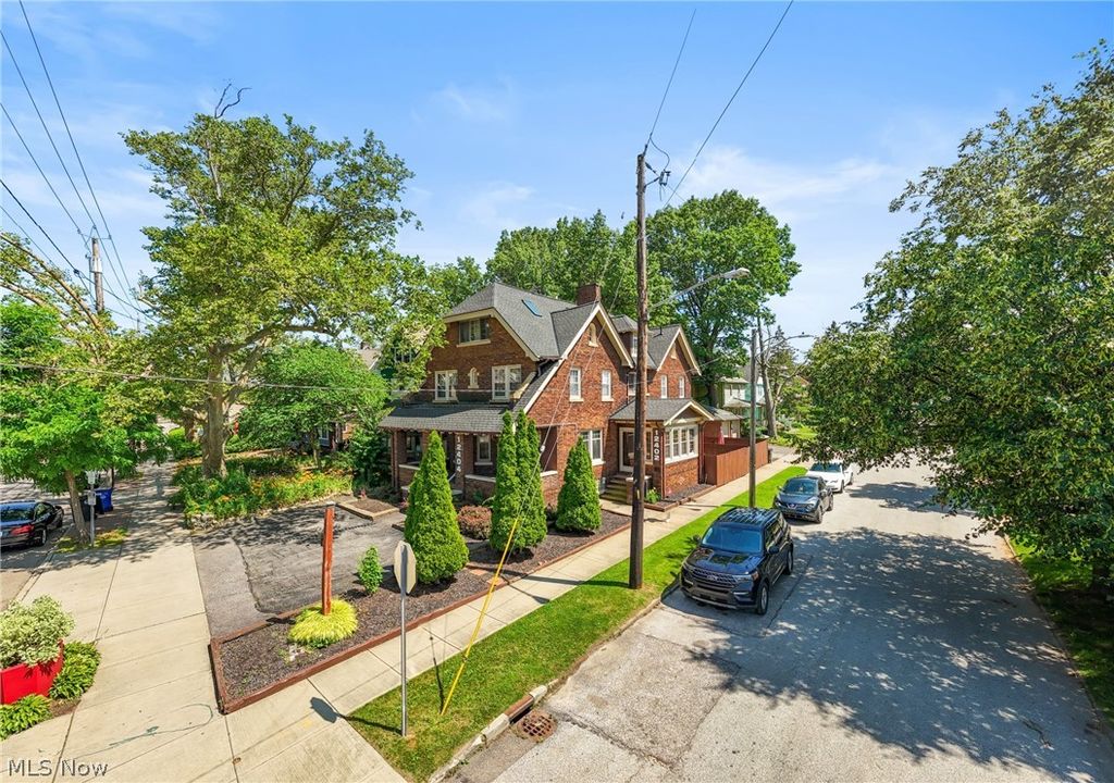 12404 Larchmere Boulevard, Cleveland, OH 44120