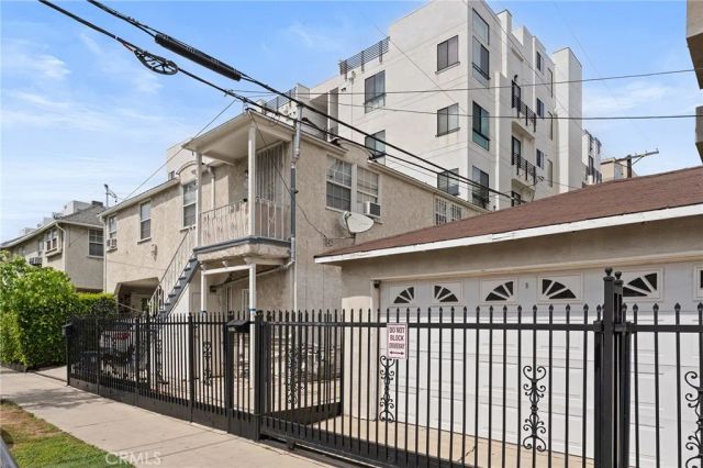 1056 S Serrano, Los Angeles, CA 90006