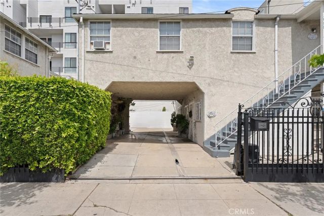 1056 S Serrano, Los Angeles, CA 90006