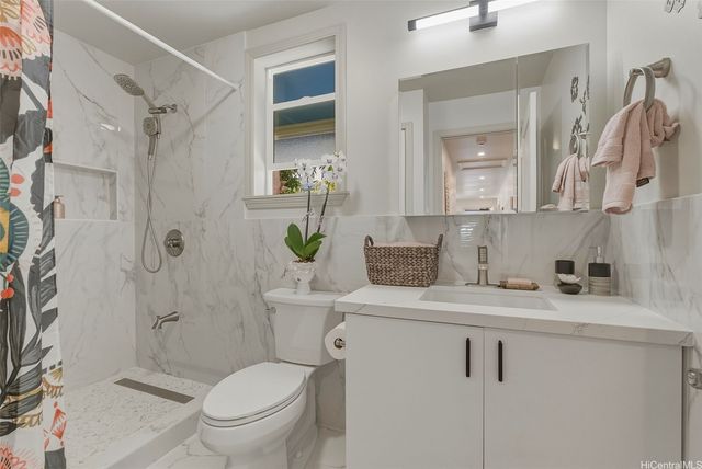 3622 A Maunalei Avenue A, Honolulu, HI 96816