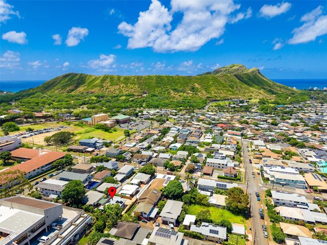 3622 A Maunalei Avenue A, Honolulu, HI 96816