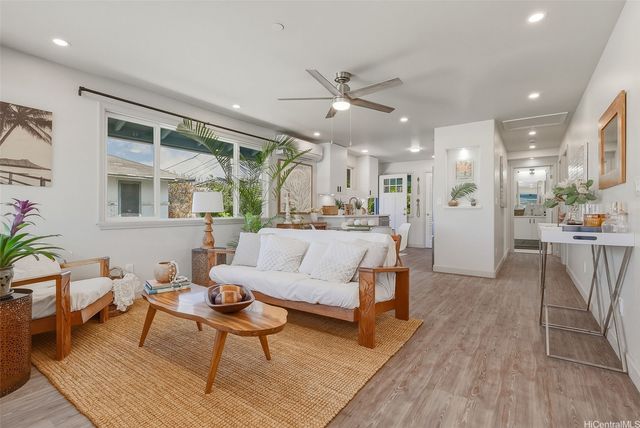 3622 A Maunalei Avenue A, Honolulu, HI 96816