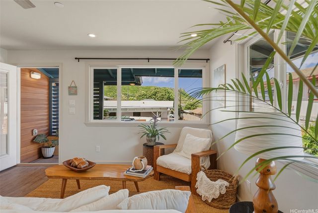 3622 A Maunalei Avenue A, Honolulu, HI 96816