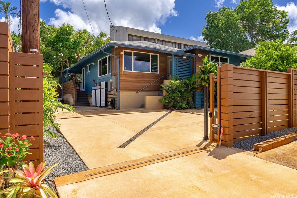 3622 A Maunalei Avenue A, Honolulu, HI 96816