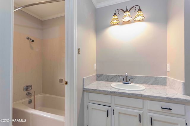 308 Burdin Road, Lafayette, LA 70508