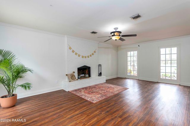 308 Burdin Road, Lafayette, LA 70508