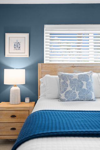 2601 NE 9th Terrace, Wilton Manors, FL 33334