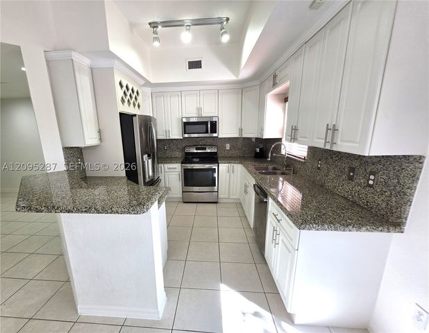 22231 SW 88th Path, Cutler Bay, FL 33190