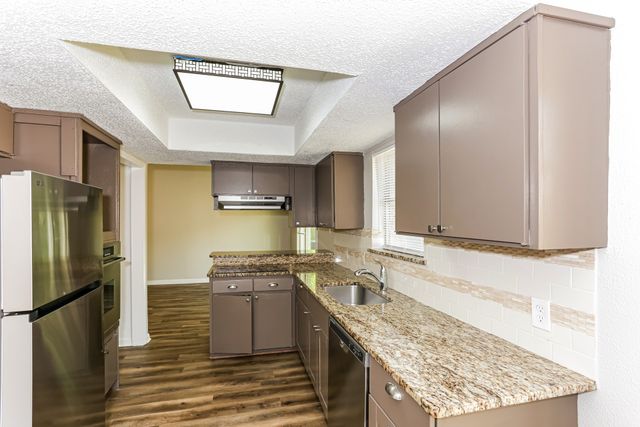 1602 Geraldine Lane, Arlington, TX 76010