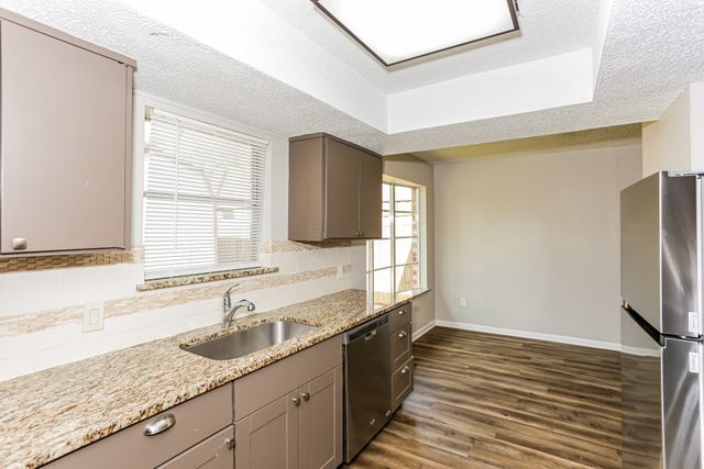 1602 Geraldine Lane, Arlington, TX 76010