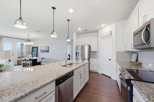 2609 Wayne Avenue, Aubrey, TX 76227