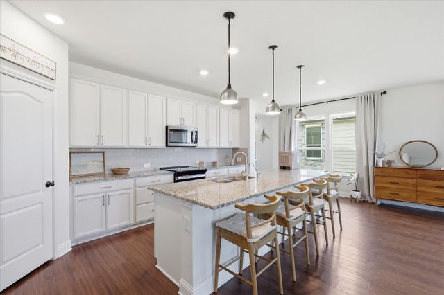 2609 Wayne Avenue, Aubrey, TX 76227