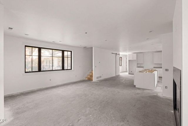 254 NW Congress Street 1 & 2, Bend, OR 97703